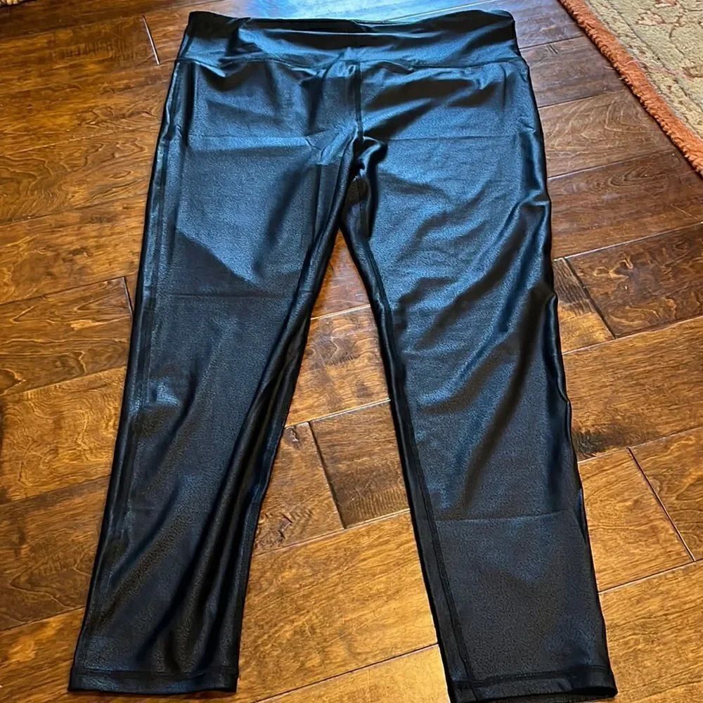 Mono B coated/faux leather leggings, 3XL!